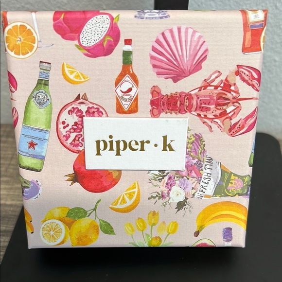 ✨Piper K Gold/Red Glass Heart Earrings w/ Freshwater Pearls ♥️ - Picture 2 of 3